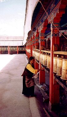 Mani tibetano en templo